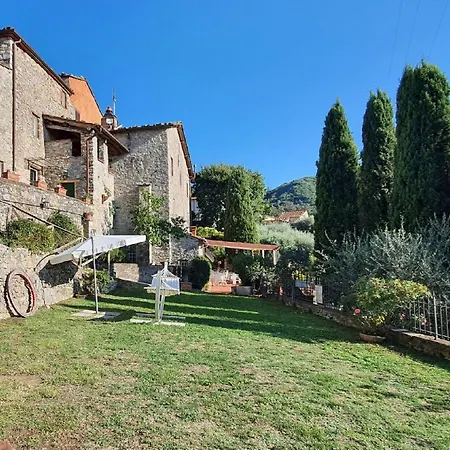 Stone House In Chiatri With Views Lucca