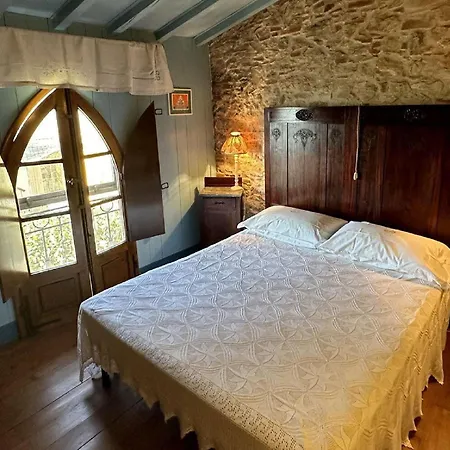 Stone House In Chiatri With Views Prázdninový dům