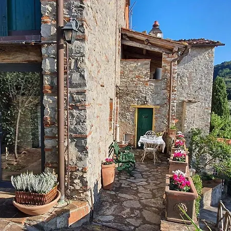 Stone House In Chiatri With Views Semesterbostad *